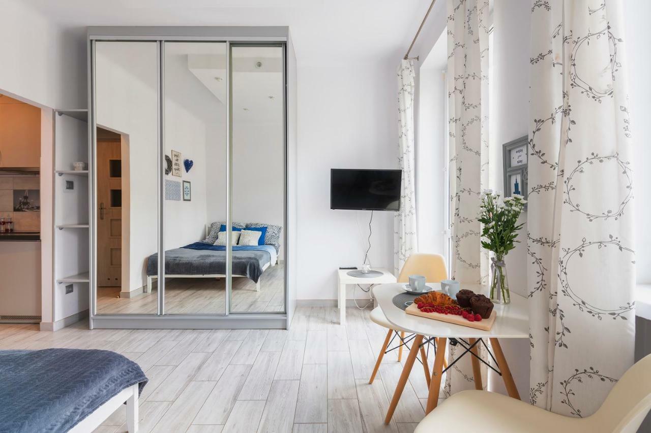 Emilii Plater 12 Prywatne Mieszkanie Z Balkonem 400 M Od Dworca Centralnego Samodzielne Zameldowanie! Self Check-In System! Warsaw Ngoại thất bức ảnh